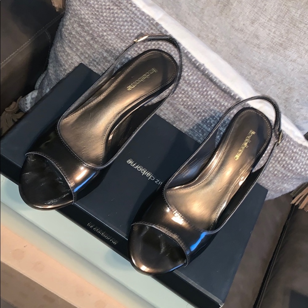 Women’s dress shoes